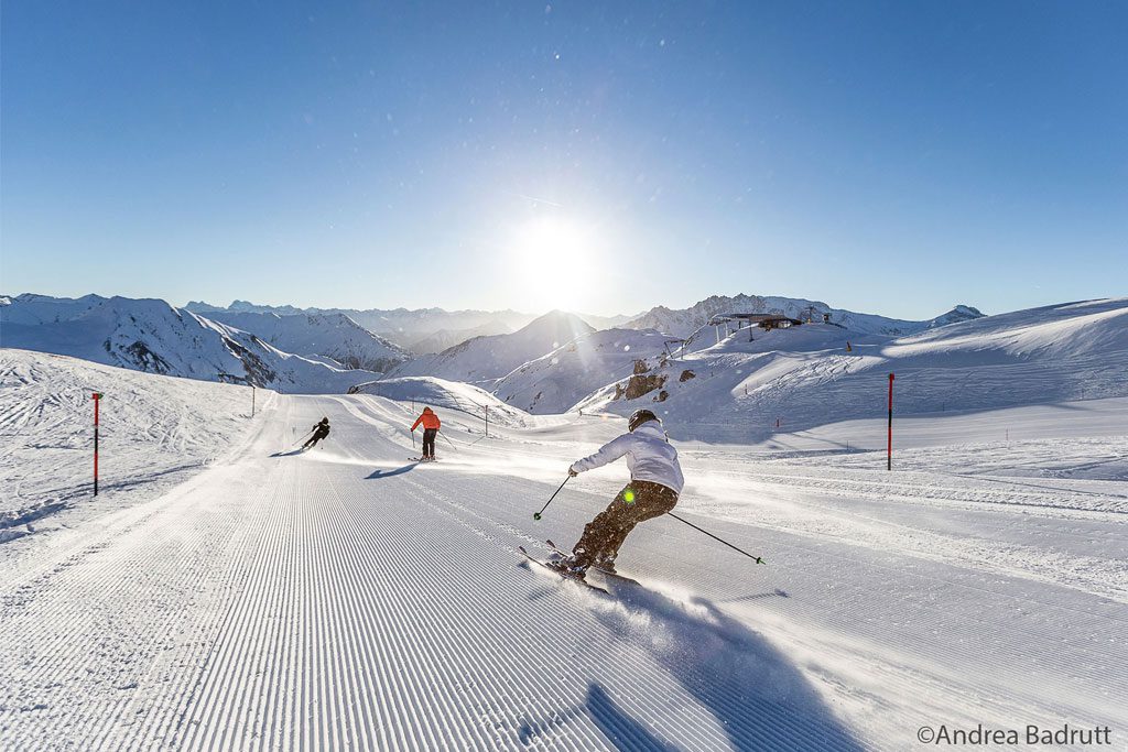 Skifahrer Carven Sonne Ischgl